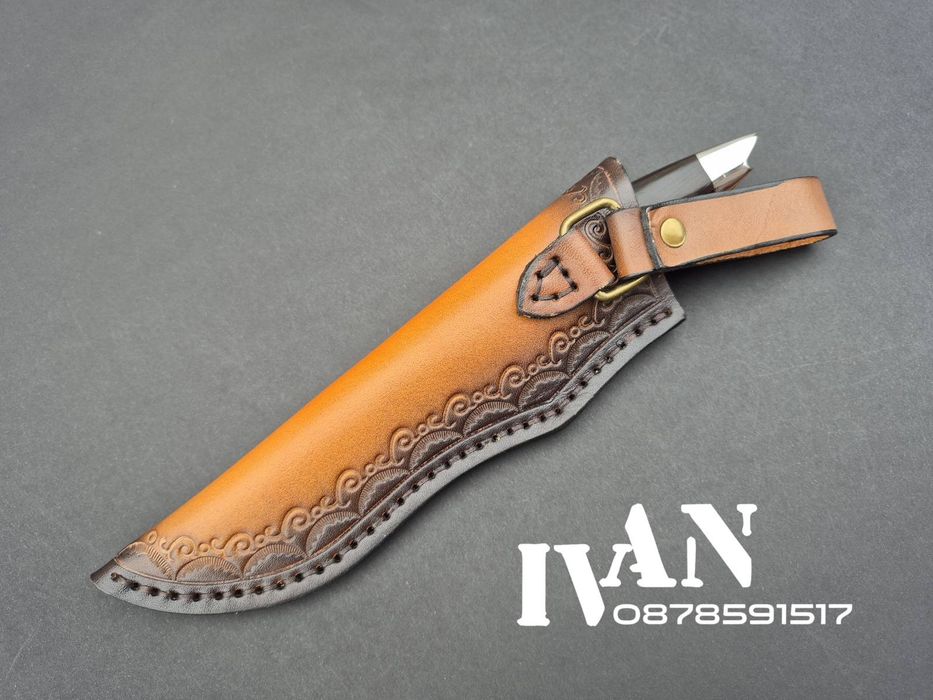 Японски ловен нож от дамаска стомана и сърцевина VG10 с кожена кания