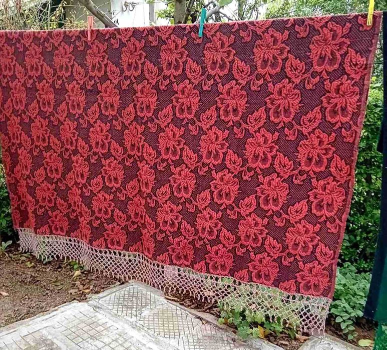 Килим син, кафяв, розов, Френски - за стена, покривки, кувертюри легло