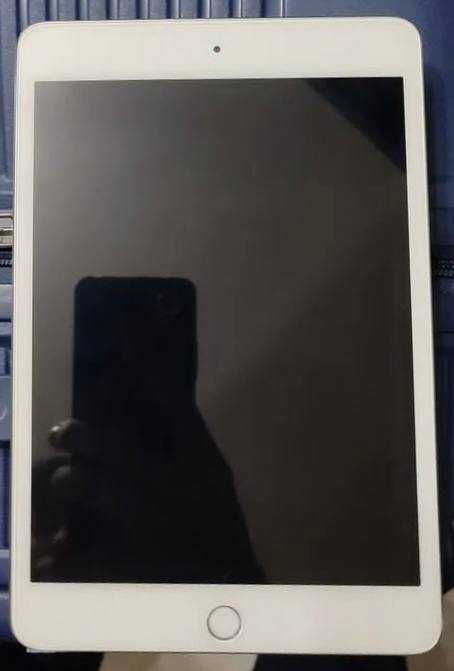 Планшет Apple iPad mini 4 128 ГБ