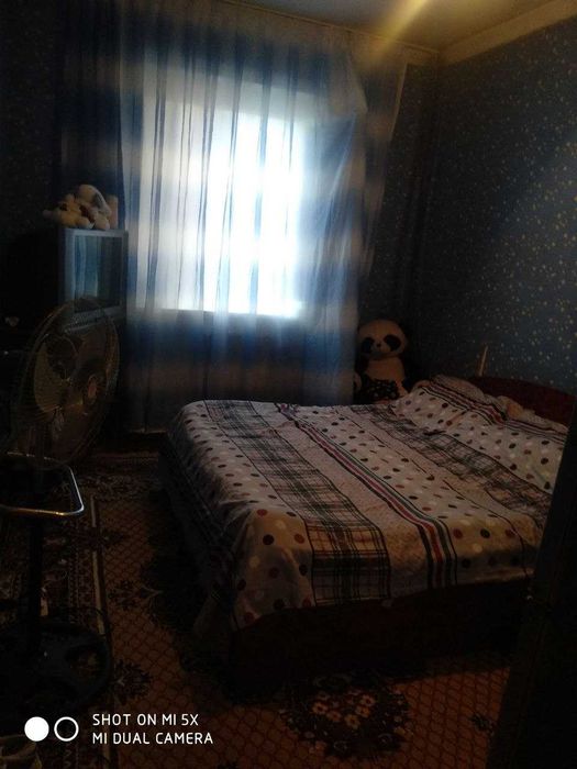 Уй сотилади  жихозлари билан Метро Беруний якинида  9/4/7