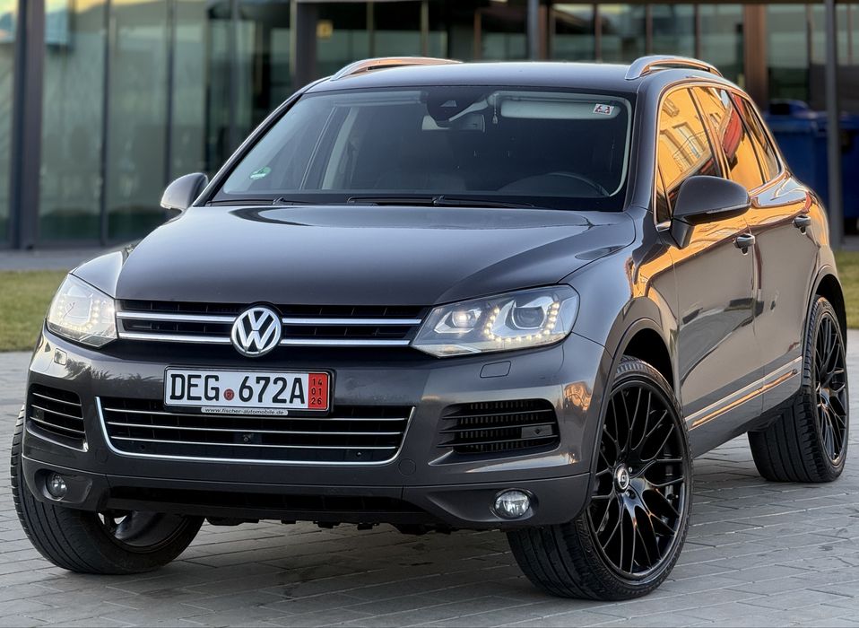 Volkswagen Touareg “Canyon Grey” 3.0D  Keyless-GO-Entry Jante R22