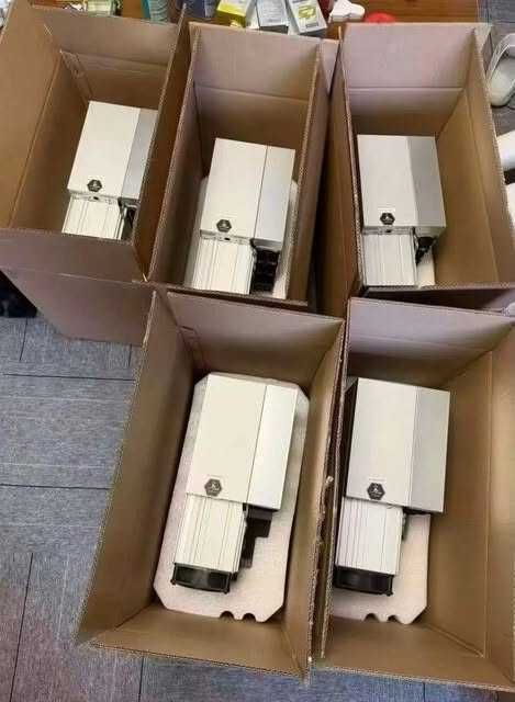 BITMAIN Antminer Z15 Pro 840Ksol/s ASIC-майнер