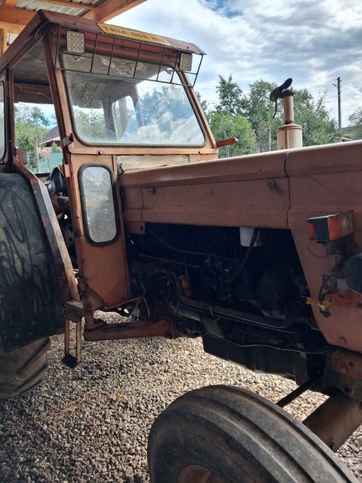 Vând Tractor Fiat 750