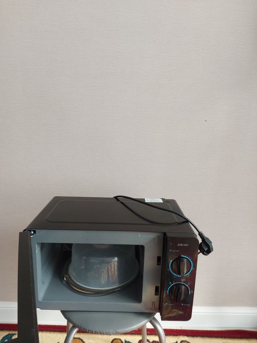Микроволновая печь DEXP MS-70 черный