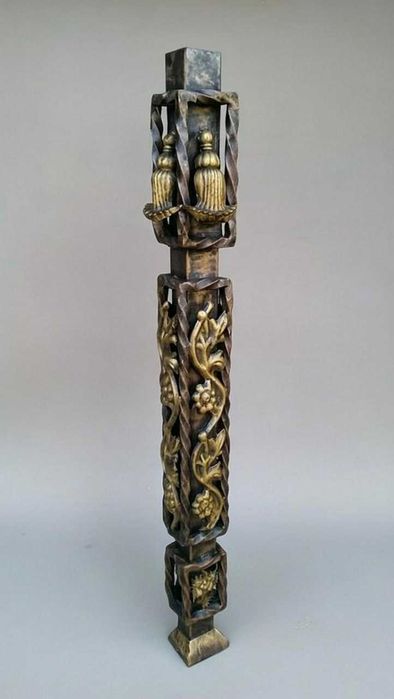 Металлические стойки.