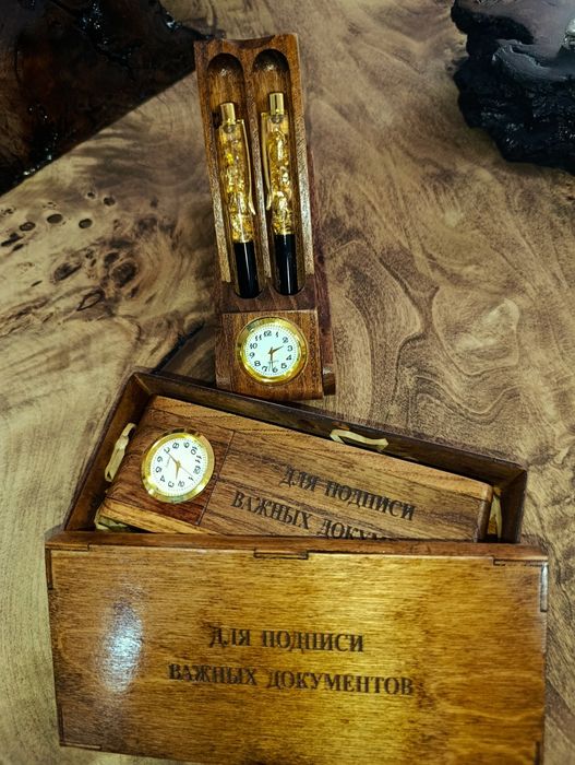 Пинал для ручек ( офисный сувенир )