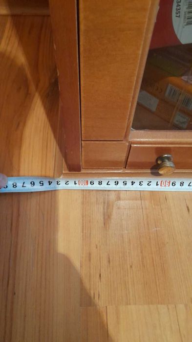 Тоалетка с място за съхранение и огледало