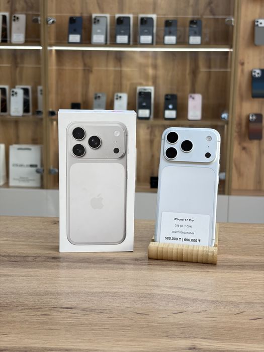 iPhone 17 Pro 256 gb 100% 32-цикл | iStatus store