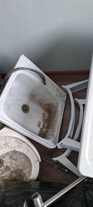 Продам раковину железную