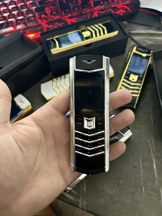 Telefon Mobil Vertu