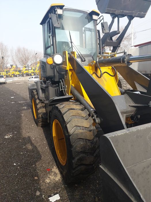 Фронтальный погрузчик 1.5 кублик 160 от кучи