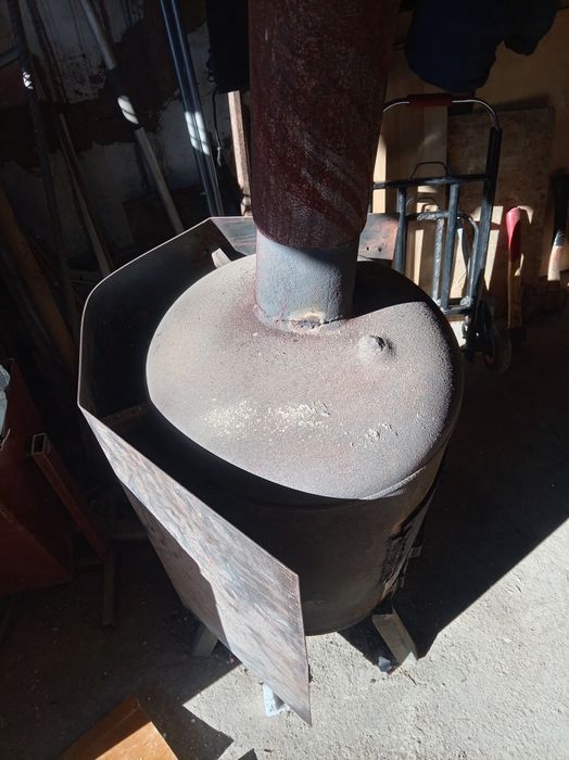 Продам буржуйку печь.