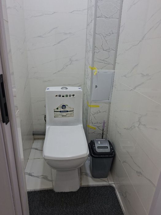 Navoi shaxar Yangi bozorni orqasidan  kv sotiladi