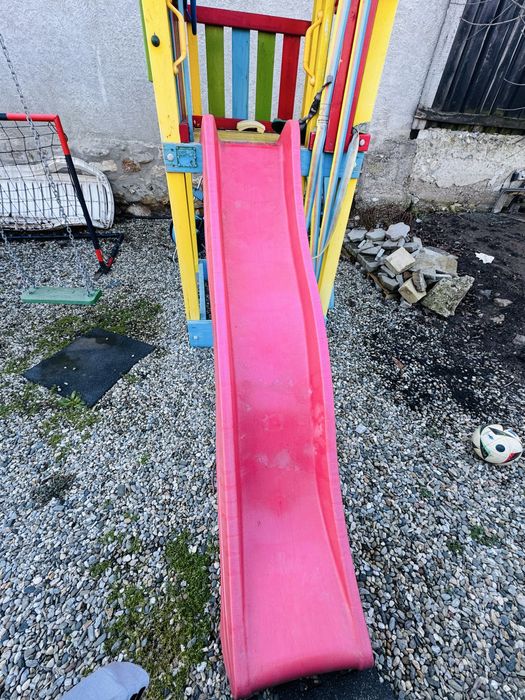 Loc de joaca din lemn copii utilizat