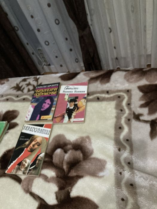 Предлагам книги , които се изучават в училище