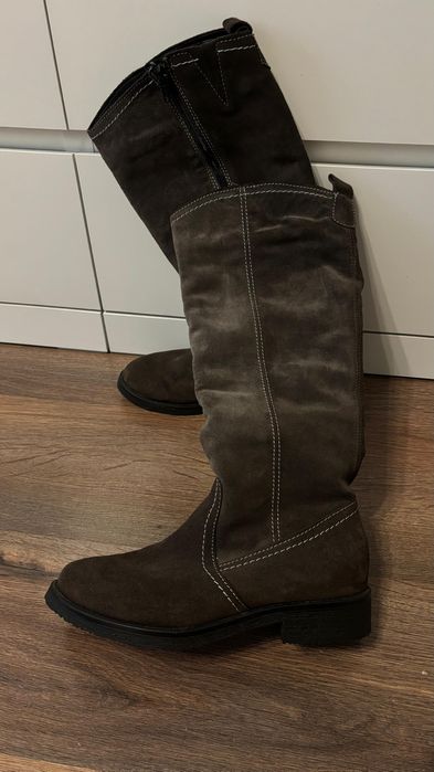 Продаю сапоги женские