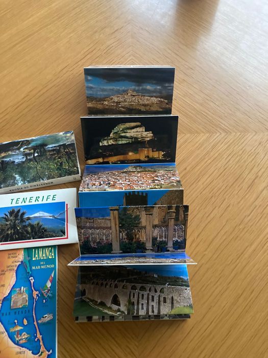 Пътеводители и картички