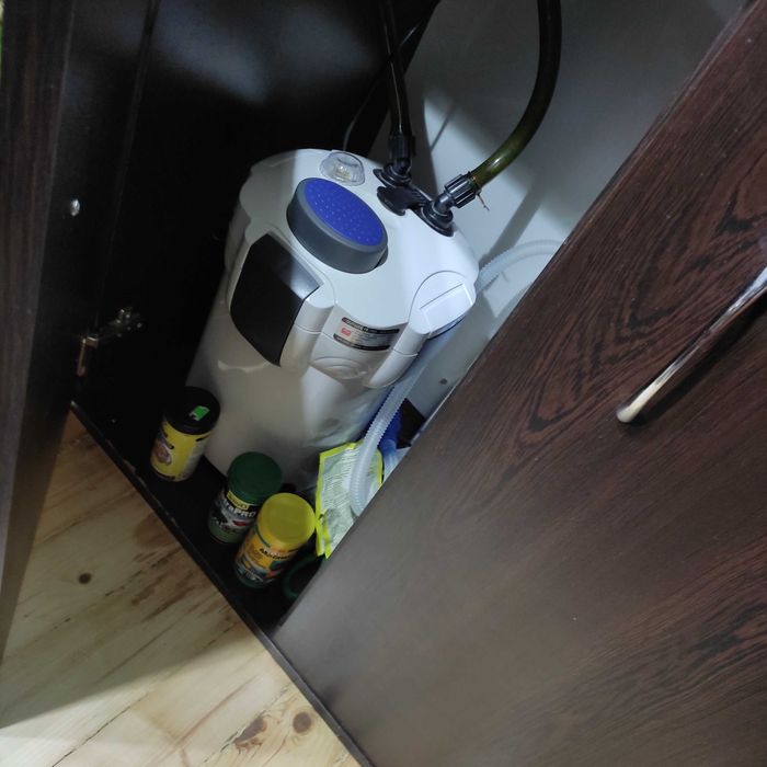 Аквариум с пълно оборудване