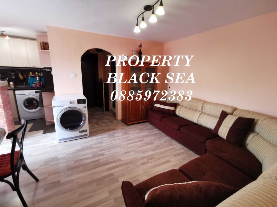 Продава се Тристаен апартамент в Бургас, Възраждане - 80 кв.м за 1688 €/кв.м - Снимка #1