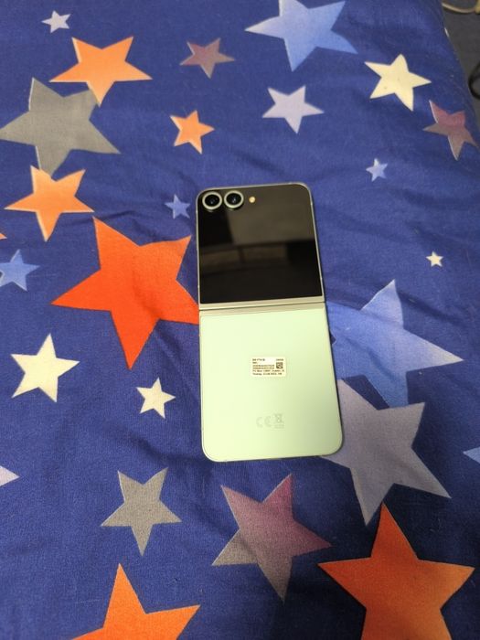 Samsung Galaxy Z Flip6.