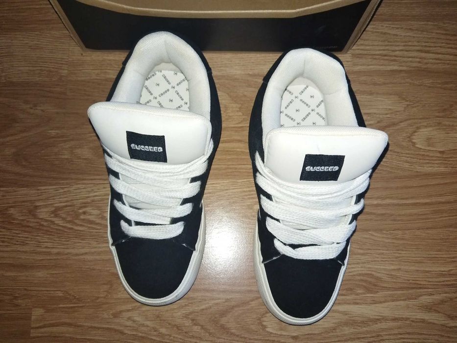 Нови кецове 38 номер