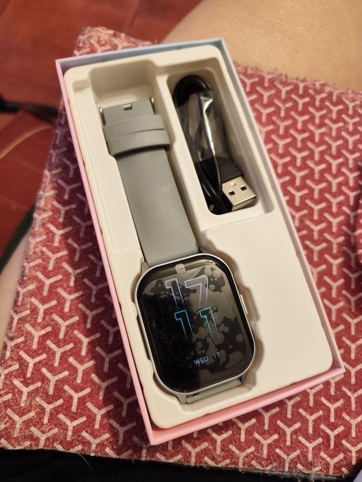 SmartWatch Sinerr Amoled  2.04"inchi Nou Super ecran