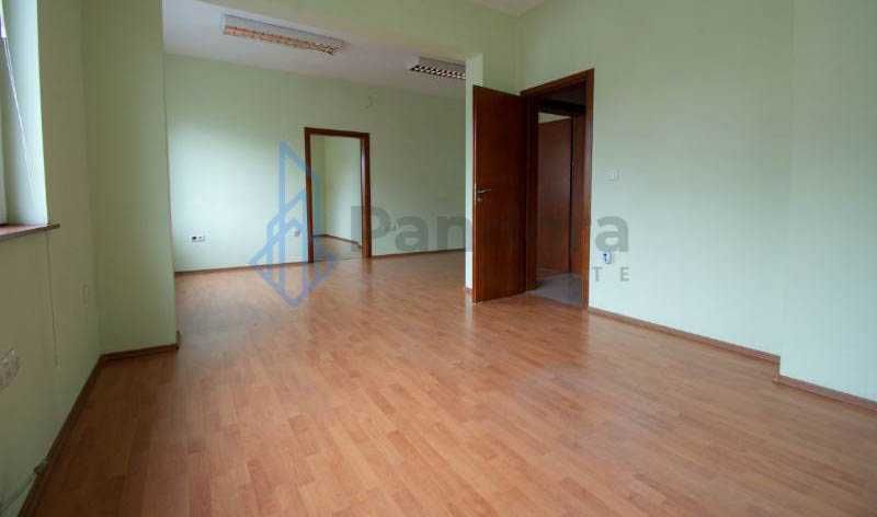 Дава се под наем Тристаен апартамент в София, Център - 87 кв.м за 475 € - Снимка #6