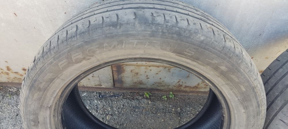 Продам шины летние Maxxis