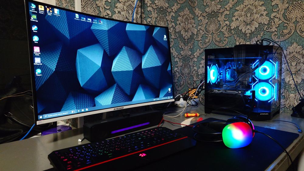 i 5 14490f  16 gb azu
16 gb azu
Ssd 256 m2
Rtx 2060 super 8 gb
600wt b