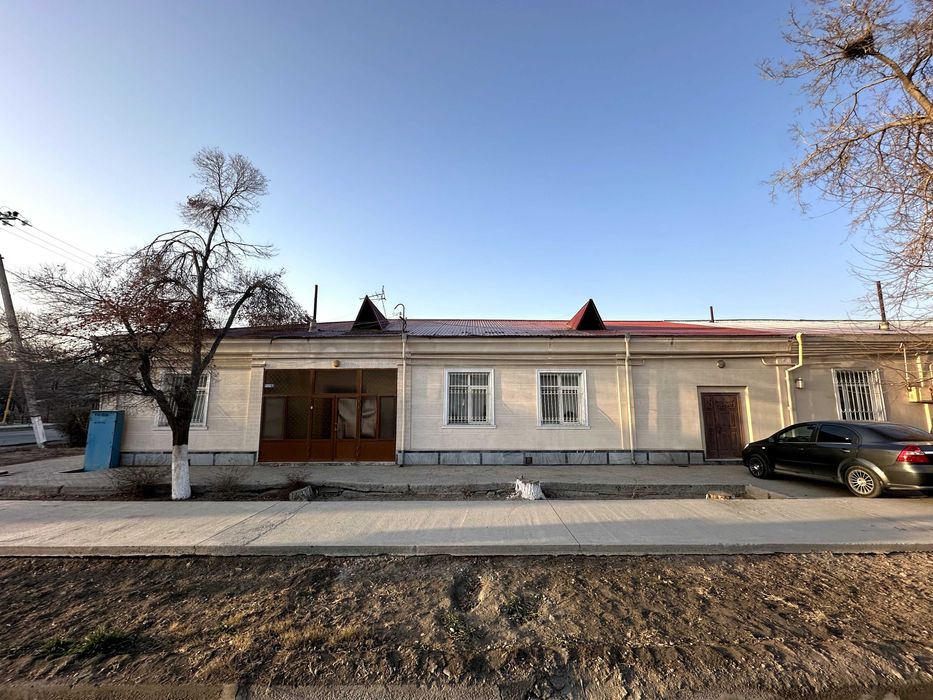 Srochno! Urganch markazida 6sotixli joy ijaraga beriladi.