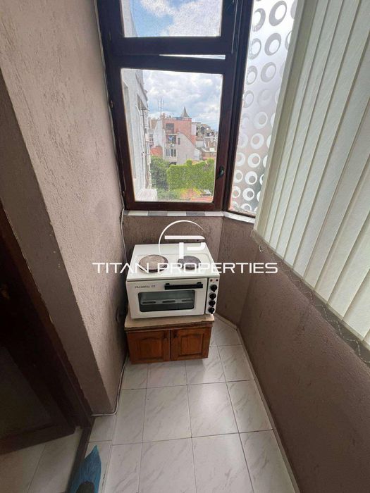 Дава се под наем Двустаен апартамент в Варна, Център - 50 кв.м за 250 € - Снимка #3