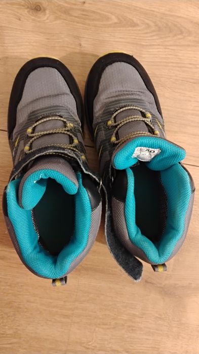 Vând ghete băieți Head impermeabil 35