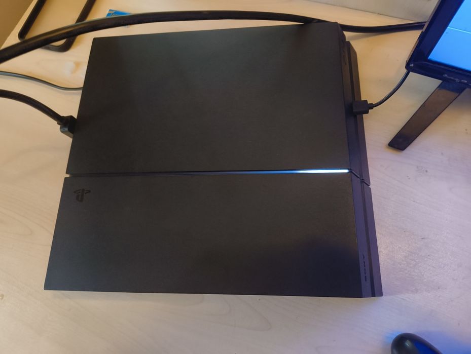 Play Station 4 1TB+ Fifa 26