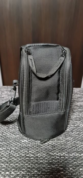 Husa originala Nikon CL M1 pentru obiectiv foto