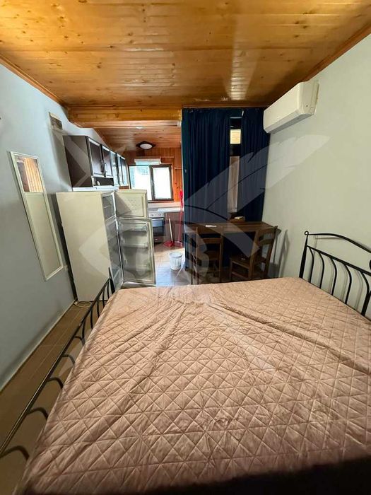 Дава се под наем Едностаен апартамент в Варна, Център - 35 кв.м за 348.84 € - Снимка #2