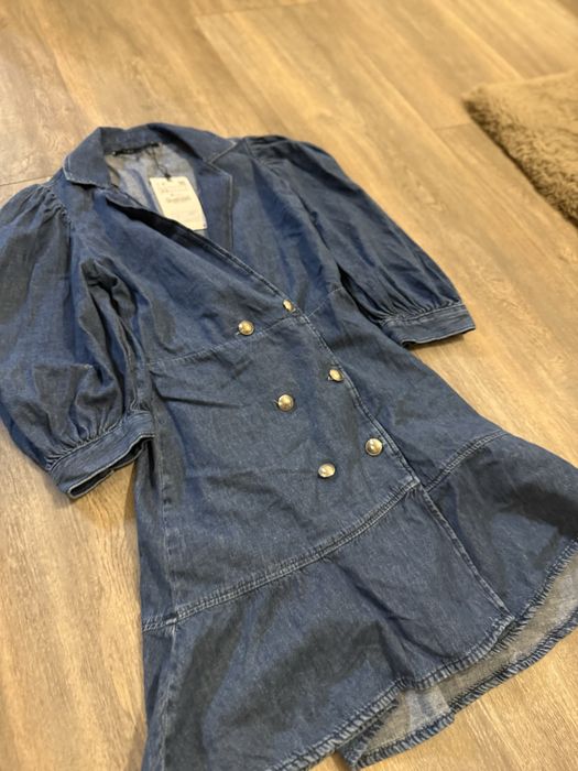 Дънкова рокля на Zara