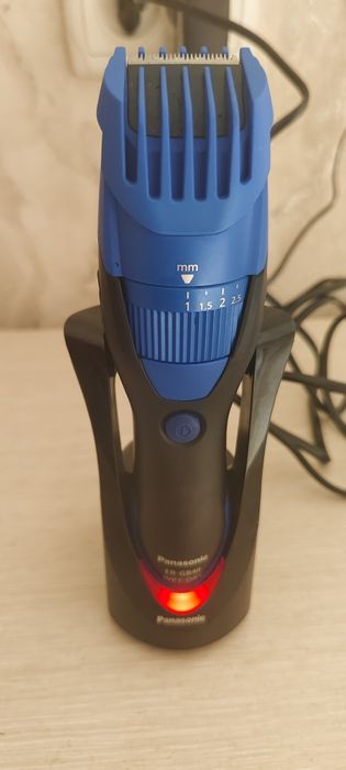 Электробритва машинка триммер для бороды и усов