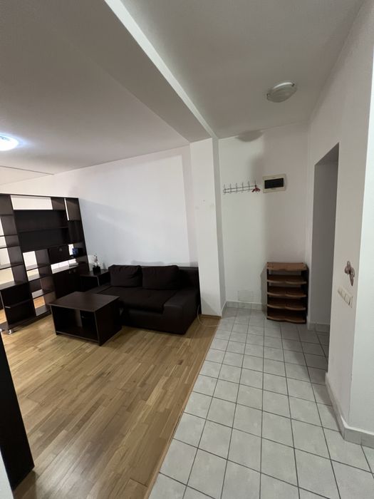 Vând garsonieră Green Hills Piatra Neamț, str. Plăieșului, nr.4 în spate la Galeria Mall– etaj 1, complex privat cu barieră
