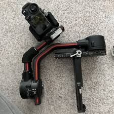 Продавам гимбъл DJI RONIN RS3 Pro