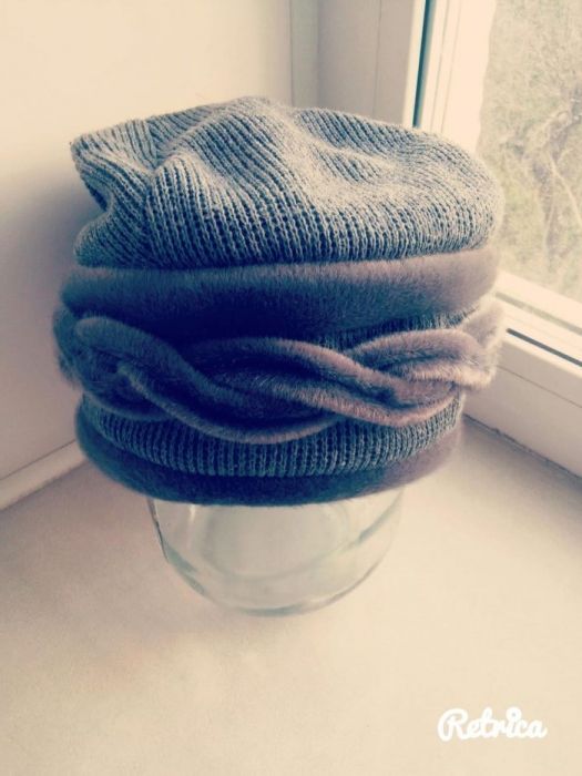 Продаю береты, новые.