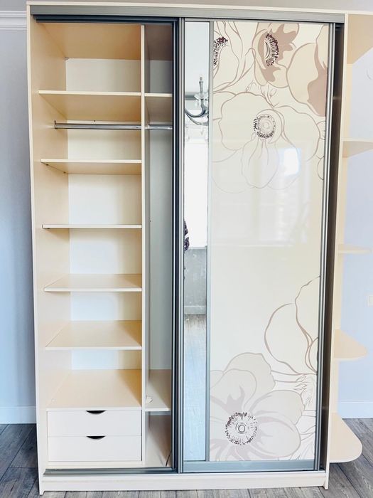 Шкаф купе в отличном состоянии