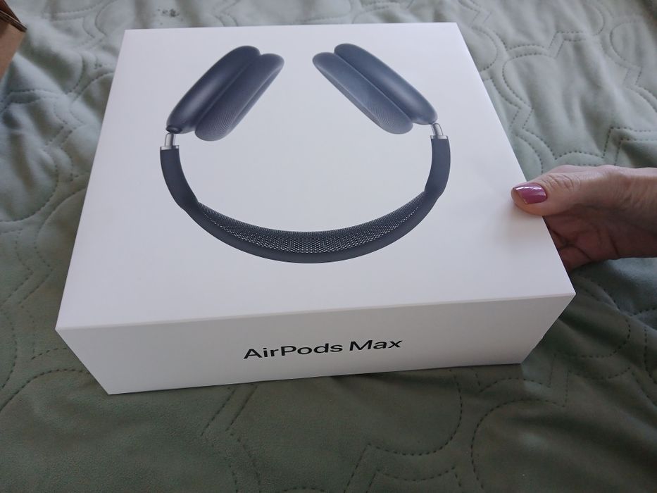 Air pods max чисто нови