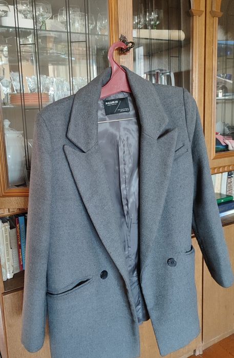 Серое полупальто Pull$Bear