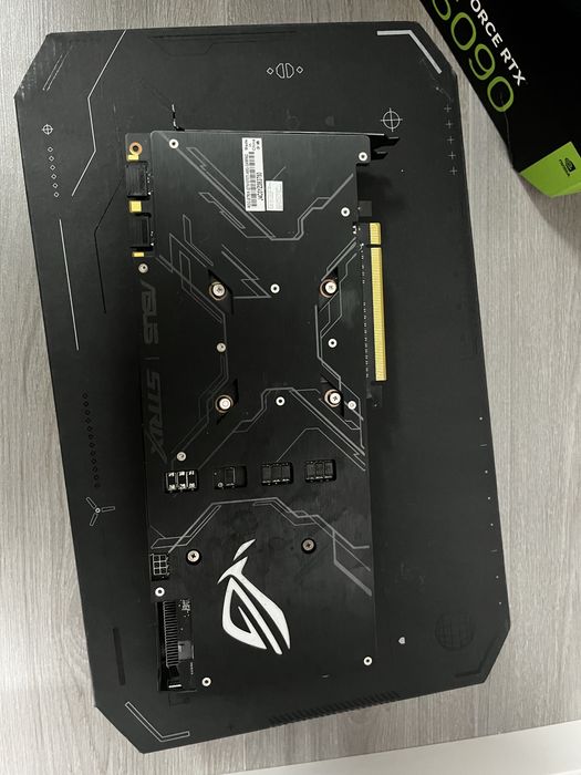 Placa video GTX 1070 Ti Asus Strix