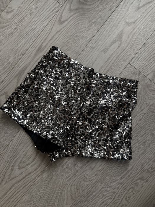 Zara къси пайетени панталонки