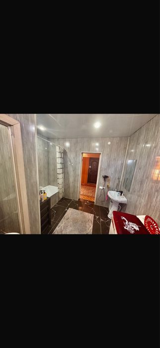 Продается дом,двухквартирка ,соседи супер