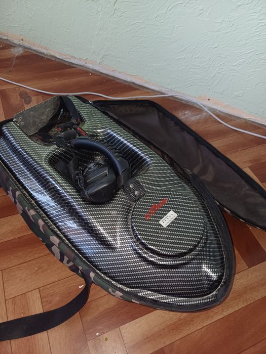 Продам прикормочный кораблик Botman