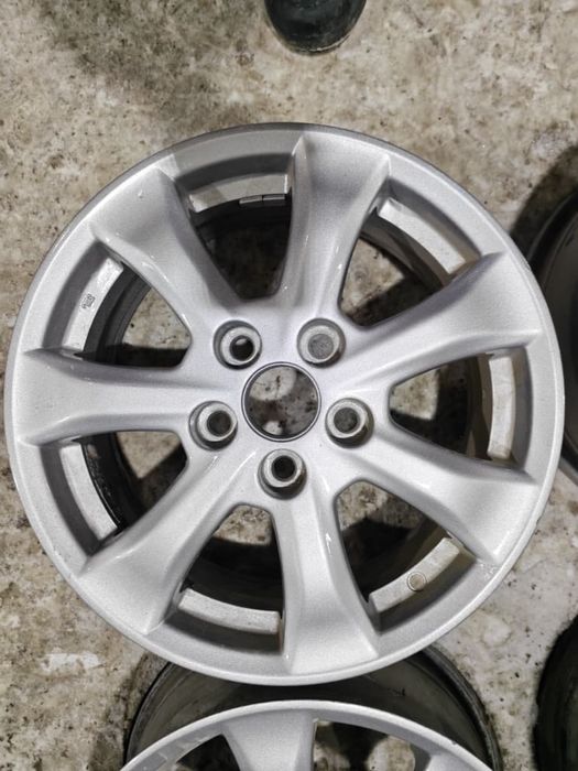 Тойота  диски  р16  4 шт