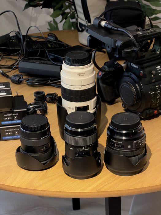 2 x Canon C200 + obiective + steadycam + accesorii, pachet pro complet