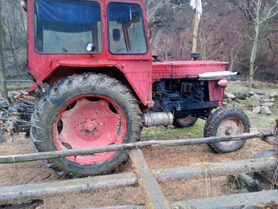 De vânzare,tractor U650,stare foarte bună de funcționare !
